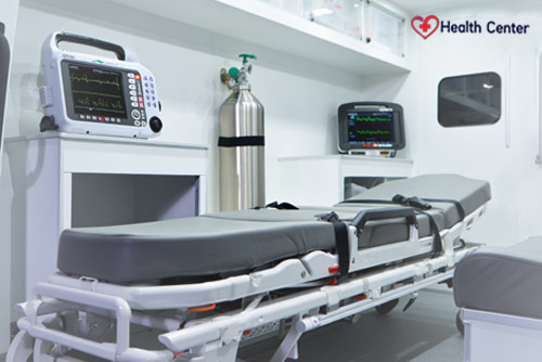 Зачем необходима платная перевозка лежачих больных<